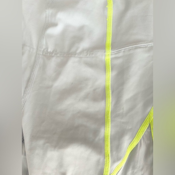 Tna Aritzia Sereno Biker Shorts High Rise Waist Pale Violet Purple Size XS - Picture 15 of 16